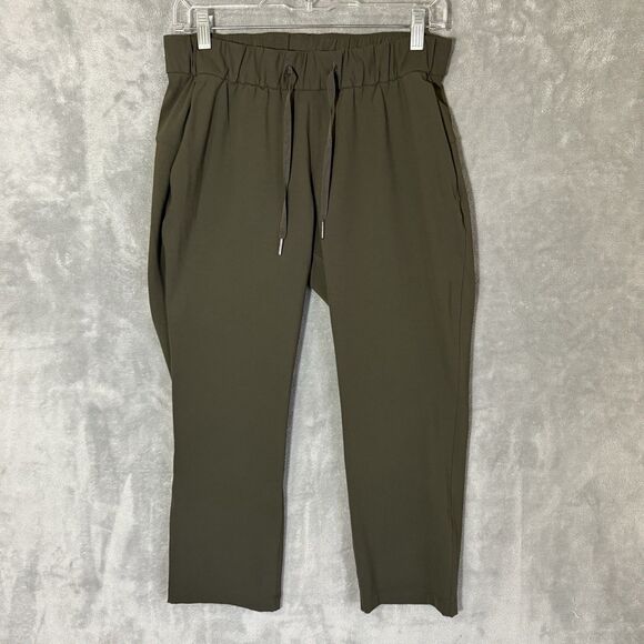 Lululemon On The Fly Crop Cropped Dark Olive Pants Women Size 6 Stretch Travel - Picture 1 of 8